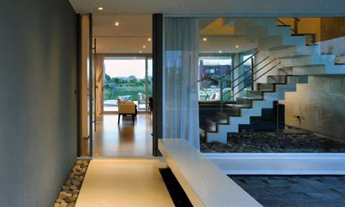 “Nem tien tai qua cua so” vi chinh nhung loi xay nha nay