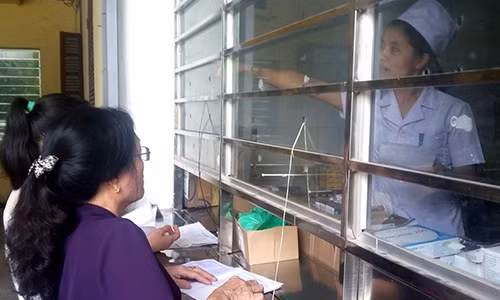 Nhiều cơ sở khám chữa bệnh bảo hiểm y tế có nhiều sai phạm dẫn đến việc âm quỹ bảo hiểm tại Thanh Hóa. Ảnh: Nguyễn Dương.