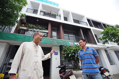 Ao Sào từng là dự án được định giá rất cao. Ông Dũng nhà số 6 TT5.1 cho biết, đã mua căn nhà 3 tầng với giá 4 tỷ đồng từ năm 2014.