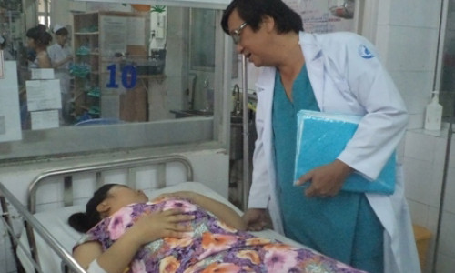 Hanh trinh cuu song be gai benh cuc hiem u vung dao tuy