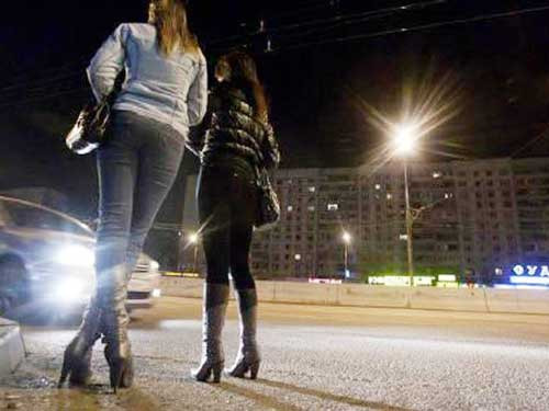 Mang luoi “gai ban hoa” bi mat o St Petersburg, Nga-Hinh-3