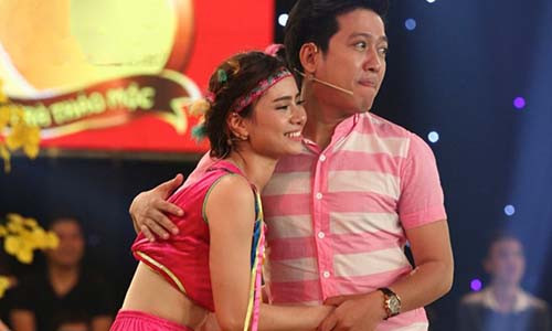 Truong Giang nhiet tinh om my nu lang hai Ngoc Xuyen