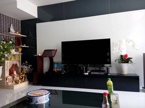 Phòng khách là nơi tiếp đón bạn bè cũng như giải trí của gia đình.