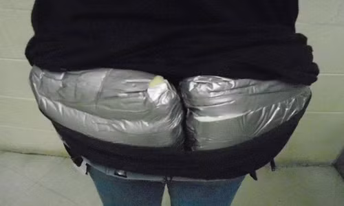 Lat tay chieu la tuon heroin qua bien gioi cua nu quai