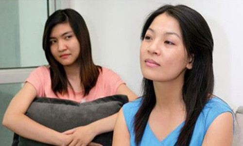 Tuong em chong danh hanh, ai de hoan nan moi hieu...