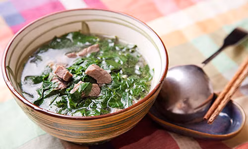 Vi sao khong nen vo nat rau ngot khi nau canh