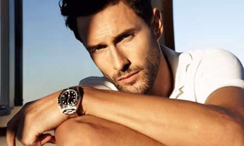 Nhin tuong mat, biet ngay dan ong So Khanh boi tinh