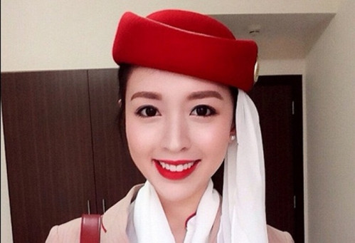 Nữ tiếp viên xinh đẹp này hiện làm cho một hãng hàng không của Dubai. Hiện tại, Phương đang sinh sống tại Dubai. Trước đó, Phương từng sinh sống và học tập tại Hà Nội. Cô gái này tốt nghiệp loại xuất sắc tại trường Đại học ngoại Ngữ - ĐHQG Hà Nội.