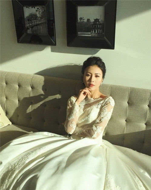 Mặc dù không còn làm trong ngành nhưng sau khi “dừng chân” tại ngành hàng không, Ngọc Châm được rất nhiều lời mời làm mẫu ảnh thời trang.