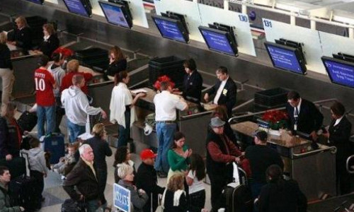 Kiem trieu USD tu cac chuyen bay bi hoan