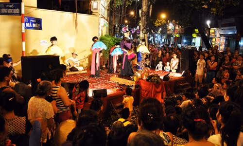 Phố cổ là một trong những điểm vui chơi hấp dẫn nhất Hà Nội dịp nghỉ lễ 30/4.