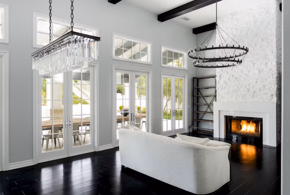 Kylie đã hợp tác cùng kiến trúc sư Jeff Andrews để lên ý tưởng thiết kế một căn biệt thự mang dấu ấn của riêng cô.