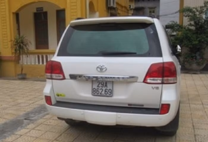 Cuoc song “de vuong” va nguon goc that biet danh Tang 