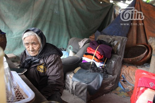 Cu ba mo oc o HN va cau chuyen tinh nguoi xuc dong