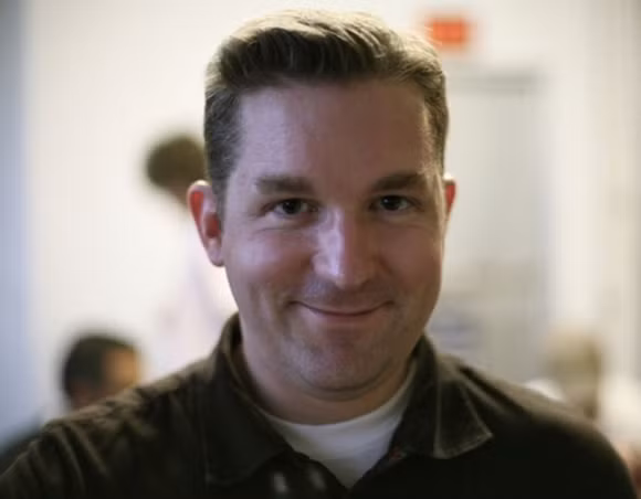 Sean Flanagan Sean Flanagan đã bị xử tử bằng hình thức tiêm thuốc độc vào năm 1989 sau khi giết chết 2 người đàn ông đồng tính. Trước khi bị xử tử, ông đã nói với đao phủ rằng: ‘Anh yêu em’.