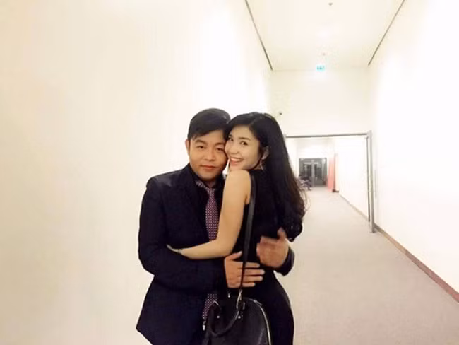 Đã có không ít lần Quang Lê thể hiện rằng anh nghiêm túc với mối quan hệ này và còn gọi Thanh Bi là "vợ sắp cưới".