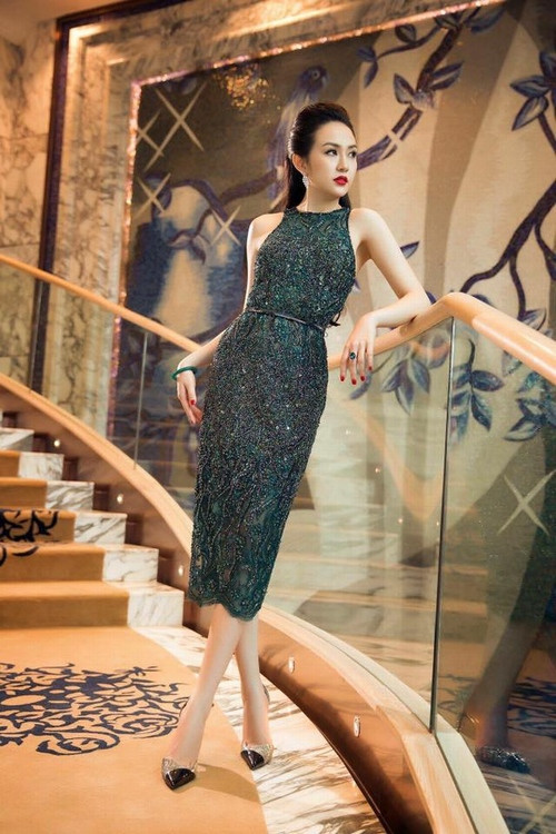 Nét sang trọng, quyến rũ của hot girl Hà thành sinh năm 1991.