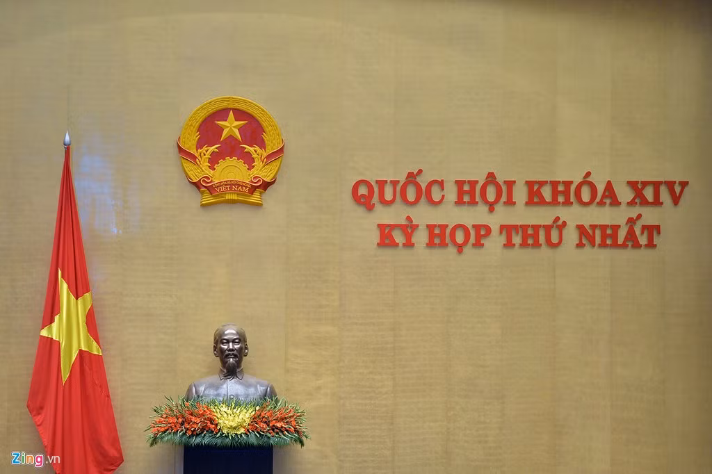 9h, Quốc hội khóa XIV chính thức khai mạc kỳ họp đầu tiên.