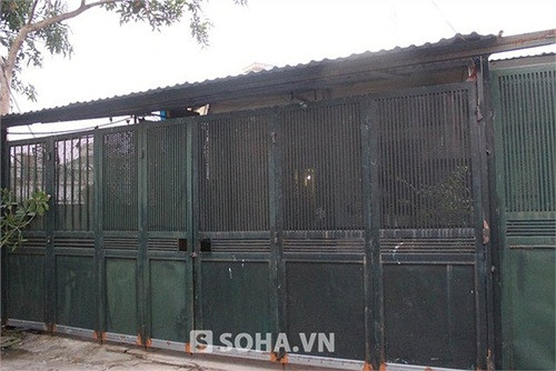 Hán Văn Tình nghèo, bệnh tật Khi căn bệnh ung thư “quật ngã” Hán Văn Tình, nhiều người không khỏi xót xa và ngậm ngùi cho thân phận nghệ sĩ nghèo của anh. Từng là diễn viên hài nổi danh trên truyền hình Việt Nam, cũng có những thời gian, Hán Văn Tình chạy show tỉnh diễn hài kiếm tiền những cuộc sống của anh khi ốm đau, bệnh tật lại gặp khá nhiều khó khăn.