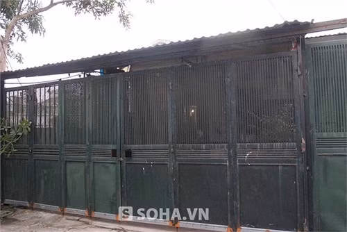 Hán Văn Tình nghèo, bệnh tật Khi căn bệnh ung thư “quật ngã” Hán Văn Tình, nhiều người không khỏi xót xa và ngậm ngùi cho thân phận nghệ sĩ nghèo của anh. Từng là diễn viên hài nổi danh trên truyền hình Việt Nam, cũng có những thời gian, Hán Văn Tình chạy show tỉnh diễn hài kiếm tiền những cuộc sống của anh khi ốm đau, bệnh tật lại gặp khá nhiều khó khăn.