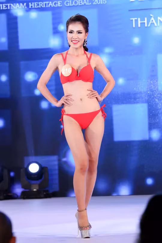 Trong khi cuộc thi Hoa hậu Việt Nam 2016 cũng đã chọn ra 36 thí sinh vào vòng chung kết toàn quốc và bắt đầu cho các cuộc thi phụ, thì cuộc thi Hoa hậu bản sắc Việt toàn cầu 2016 cũng đã tuyển chọn ra các thí sinh ở hai khu vực miền Bắc và miền Nam để chuẩn bị cho vòng thi chung kết.