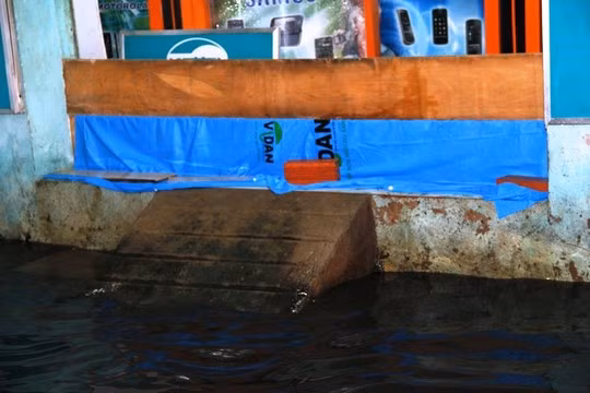 Nguoi Sai Gon khon kho trong ngay dau trieu cuong-Hinh-5