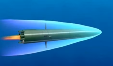 Tuy không còn duy trì tác chiến ngày nay nhưng ngư lôi hạt nhân vẫn là vũ khí nguy hiểm nhất khi có thể tiêu diệt bất kỳ loại tàu ngầm nào bằng vụ nổ hạt nhân dưới nước, và dĩ nhiên nó cũng diệt luôn cả tàu ngầm phóng ra ngư lôi này. Trong ảnh: Ngư lôi Shkval.