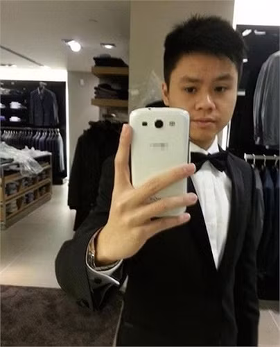 Chồng sắp cưới của Midu là thiếu gia Phan Thành, một doanh nhân trẻ tuổi sinh ra và lớn lên trong một gia đình giàu có tại TP.HCM. Gia đình anh nắm trong tay trung tâm thương mại Sài Gòn Square và nhiều cơ sở kinh doanh lớn khác ở TP.HCM.