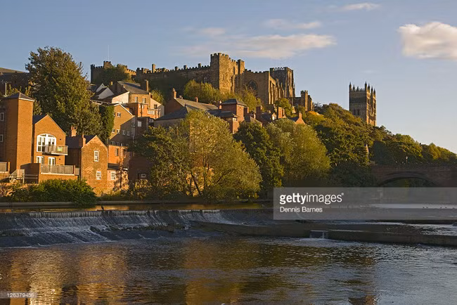 Đây là đại học lâu đời thứ 3 Anh quốc, sau Đại học Oxford và Đại học Cambridge.