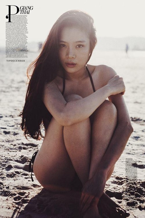 Nữ nhân viên ngân hàng - Tô Thái Giang Mặc dù không phải là người mẫu chuyên nghiệp và chỉ chụp ảnh như sở thích, thế nhưng thần thái cũng như ngoại hình của nữ nhân viên ngân hàng Tô Thái Giang trong mỗi bức ảnh lại khiến rất nhiều người mê mẩn.