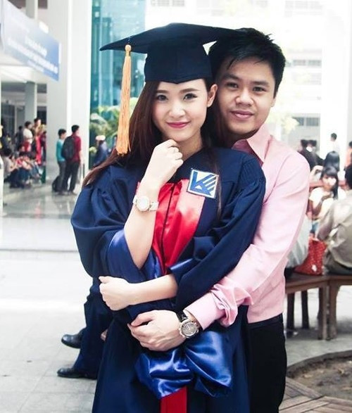 Midu - Phan Thành - Thúy Vi Cách đây không lâu, chuyện tình hotgirl Midu, đại gia Phan Thành và “kẻ chen ngang” Thúy Vi cũng đã “khuynh đảo” cộng đồng mạng. Scandal tình ái gây bão bắt nguồn từ việc đại gia Phan Thành bị lộ đã có quan hệ "ngoài luồng" với cô nữ sinh 17 tuổi Thúy Vi.