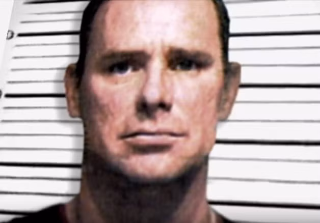 Vào hôm xảy ra vụ án, Sharee ở nhà cùng các con và vài người bạn. Do có chứng cứ ngoại phạm, cảnh sát không liệt cô vào danh sách kẻ bị tình nghi. Về phần mình, Sharee lại cho rằng chính John Hutchinson, người yêu cũ của mình, là hung thủ của vụ giết người. John từng nợ Bruce khoảng vài nghìn USD.