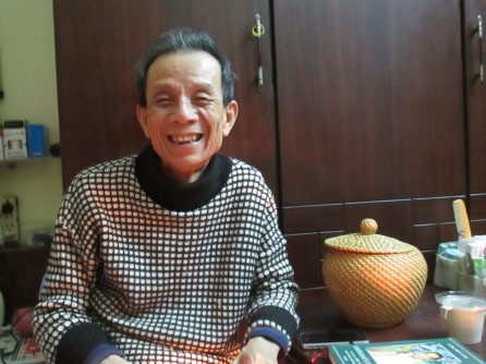 Lúc sinh thời ông chỉ sống trong một căn nhà ước chừng 8m2, chỉ có vài ba vật dụng đơn sơ. Dù đóng nhiều phim nhưng thù lao khi ấy còn quá ít ỏi, không đủ ông điều trị căn bệnh ung thư quái ác.