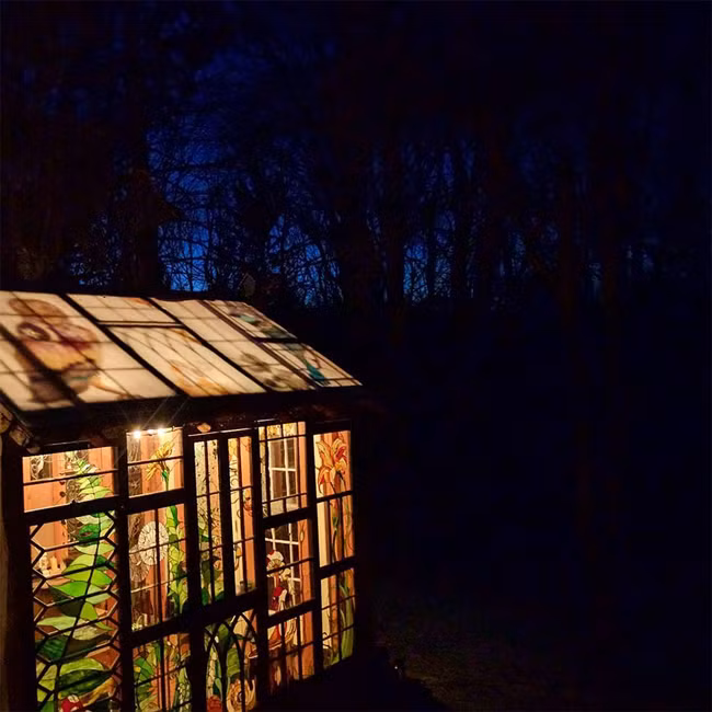 Ngôi nhà như “bước ra” từ câu chuyện cổ tích “Alice và xứ sở thần tiên”.