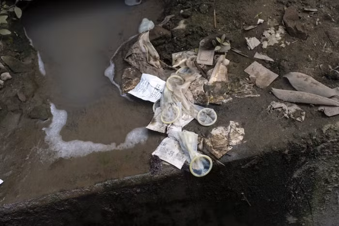 Một cô gái mại dâm có thể kiếm được 11-22 USD 1 ngày.