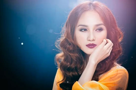 Duong Khac Linh “cap ke” voi my nu moi cua showbiz Viet