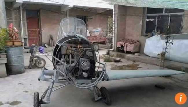 Người đàn ông họ Trương từ thị trấn Lũng Nam, miền tây bắc tỉnh Cam Túc đã tỉ mẩn mỗi ngày lắp ráp chiếc máy bay dài 3,5m và cao 1,5m từ nhôm và sắt. Sải cánh chiếc máy bay tự chế lên tới 7m, China News đưa tin.