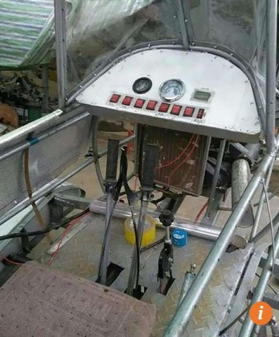 Trương không hề được đào tạo qua trường lớp nào về bay dân dụng nên ông bất lực trước sản phẩm của mình. Đáng chú ý ở Trung Quốc, Trương không phải là trường hợp cá biệt.