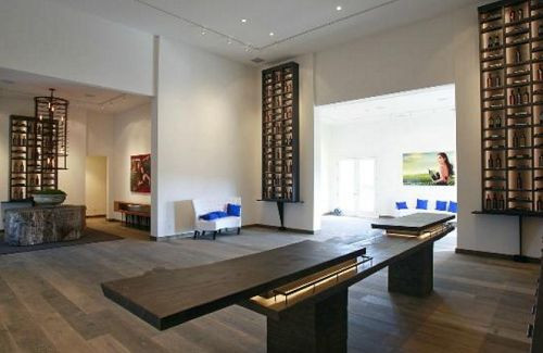 Một trong những tài sản đáng mơ ước của tỷ phú Hoàng Kiều đó là căn biệt thự hoành tráng tại Napa, California. Căn nhà được thiết kế khá sang trọng và thoáng đãng.