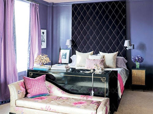 5. Đầu tư vào bộ đồ giường Nếu mục tiêu là dành thời gian để có những giấc ngủ thoải mái, hãy trang bị cho giường ngủ những bộ ga giường. “Một phòng ngủ quyến rũ khi có bộ đồ giường cao cấp” - nhà thiết kế Cathy Hobbs. Thêm nữa, chọn những bộ đồ giường với những màu sắc mà mình yêu thích, bạn sẽ cảm thấy hứng thú mỗi khi bước vào phòng ngủ.