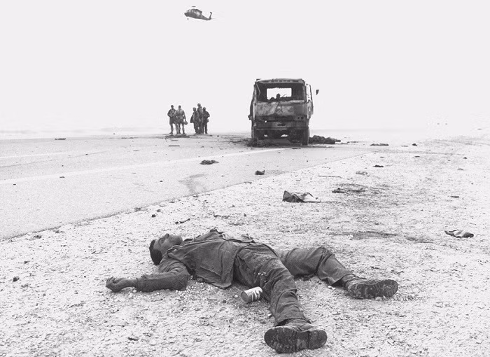 “Ngay cả ở Việt Nam tôi cũng chưa từng thấy bất cứ điều gì như thế này. Thật thảm hại”, Thiếu tá Bob Nugent, một sỹ quan tình báo quân đội cho biết.