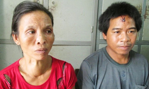 Mông Văn Tiến và Mông Mẹ Pheng.