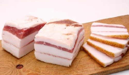 Nhiều người có tâm lý ngại dầu ăn vì sợ béo lại loại luôn khỏi chế độ ăn hàng ngày. Nếu áp dụng cách ăn như vậy trong thời gian dài sẽ khiến cơ thể thiếu chất béo cần thiết cho cơ thể khỏe mạnh, hoạt động dẻo dai.