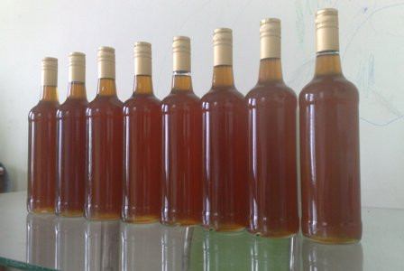 Chất HMF này khi bảo quản mật ong rừng ở nhiệt độ càng cao thì sinh ra càng nhiều. Mật ong mới thu hoạch HMF là 1-5mg/kg, sau 100 – 200 ngày bảo quản ở nhiệt độ 30-35 độ C thì HMF tăng thêm 200-300mg/kg.