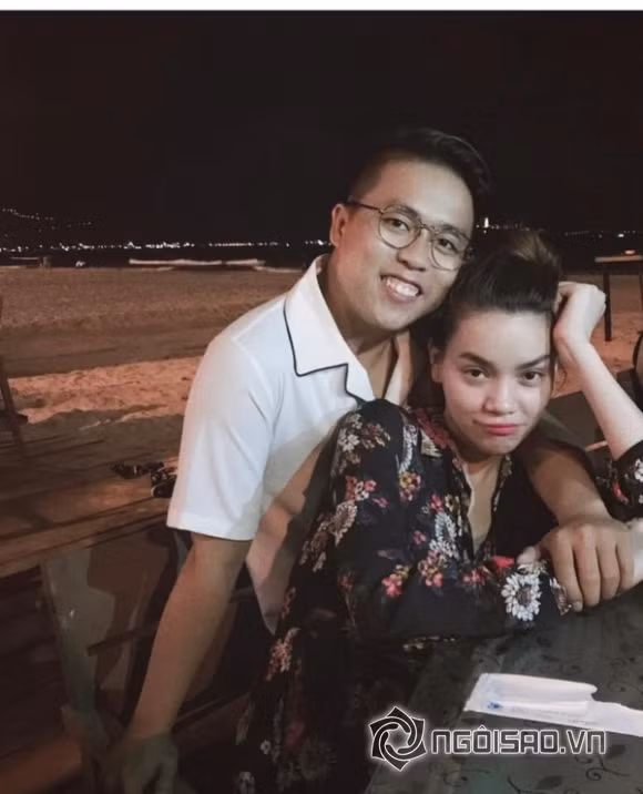 Những hình ảnh thân mật giữa Hồ Ngọc Hà và chàng trai lạ ngay lập tức bị lan truyềnvà đồn đoán nữ ca sĩ đã có đại gia mới.