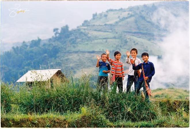 Cứ đến mùa lúa chín, dân bụi, dân phượt ở khắp mọi nơi lại háo hức tới đây "thăm lúa".