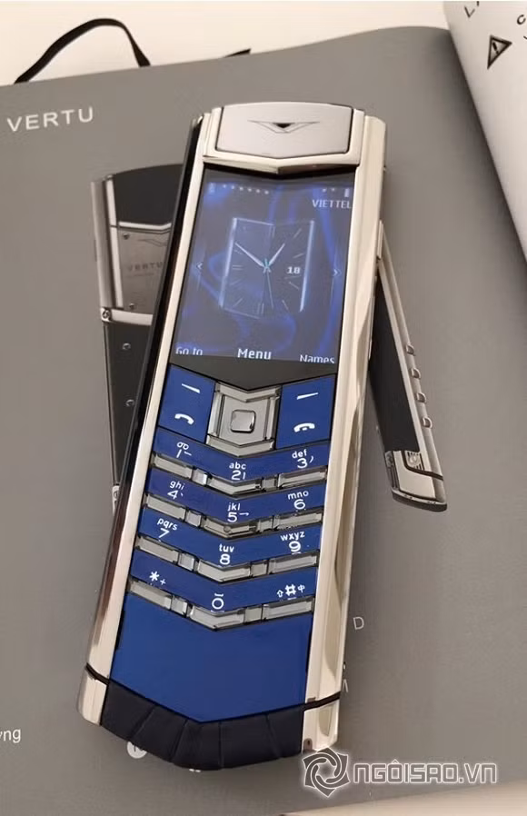 Cận cảnh món quà khủng Thủy Tiên dành tặng Công Vinh.