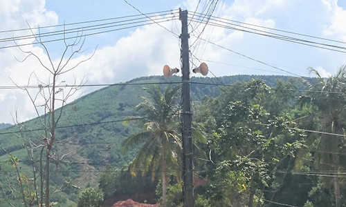 Loa truyền thanh công cộng ở thị trấn Phú Lộc 2 tuần trở lại đây bị chèn/nhiễu sóng tiếng Trung Quốc.