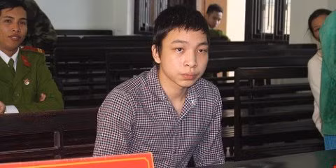 Di nho xe yeu rau xanh, 9x bi hiep dam