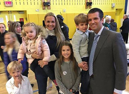 Cô bé là con gái út trong gia đình có 5 anh chị em bao gồm bé Kai Madison 9 tuổi, Donald John III 7 tuổi, Tristan Milos 4 tuổi và Spencer Frederich 3 tuổi.